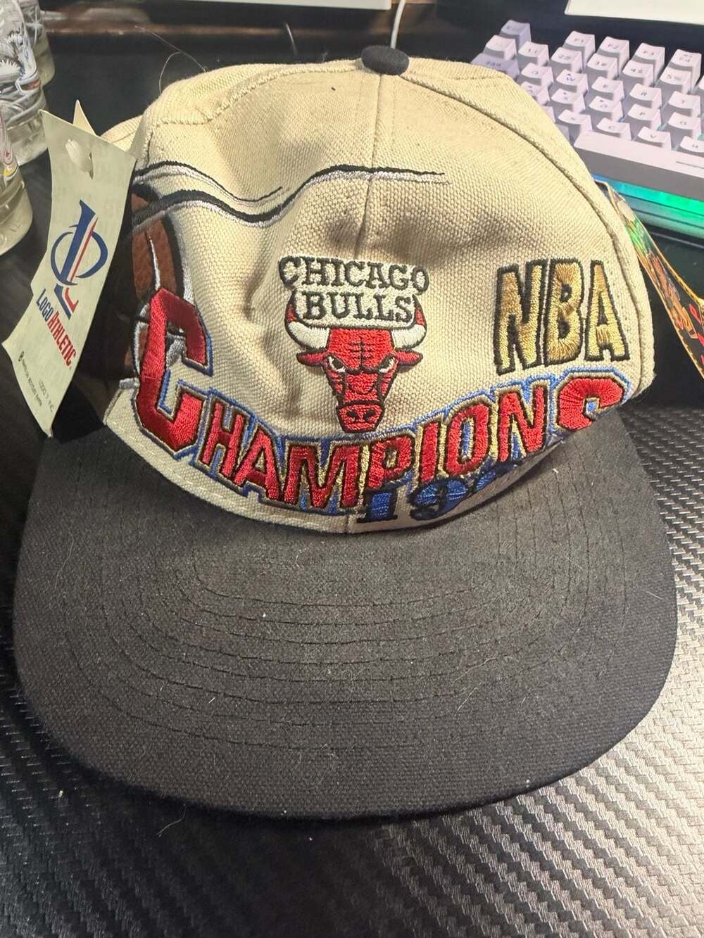 Logo Athletic Chicago Bulls 1996 NBA Champions Official Locker Room Hat